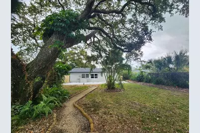 798 E 11th Avenue, New Smyrna Beach, FL 32169 - Photo 18