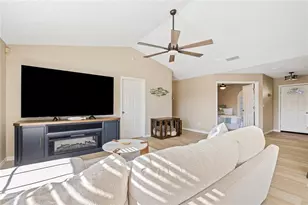 190 Sportsman Dr, Welaka, FL 32193 - Photo 8