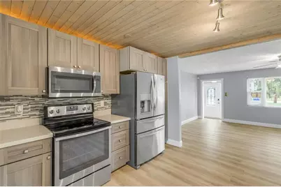 921 E 2nd Avenue, New Smyrna Beach, FL 32169 - Photo 16