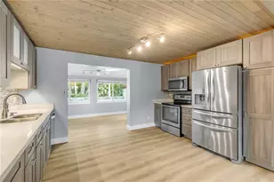 921 E 2nd Ave, New Smyrna Beach, FL 32169 - Photo 14