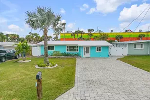 921 E 2nd Ave, New Smyrna Beach, FL 32169 - Photo 1