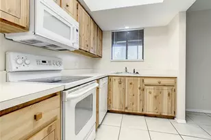 232 N Ridgewood Ave, Edgewater, FL 32132 - Photo 6