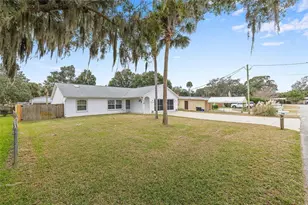 716 Francis Ave, New Smyrna Beach, FL 32168 - Photo 2