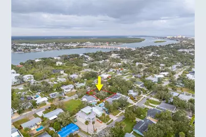 607 Goodwin Avenue, New Smyrna Beach, FL 32169 - Photo 2