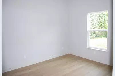 377 Palm Drive, New Smyrna Beach, FL 32168 - Photo 8