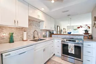 325 N Causeway, New Smyrna Beach, FL 32169 - Photo 6