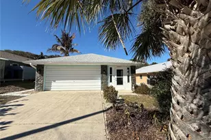 828 E 23rd Ave, New Smyrna Beach, FL 32169 - Photo 1