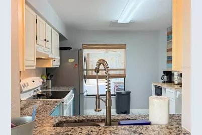 828 E 23rd Avenue, New Smyrna Beach, FL 32169 - Photo 2