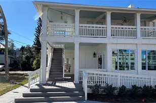 114 Live Oak St, New Smyrna Beach, FL 32168 - Photo 1