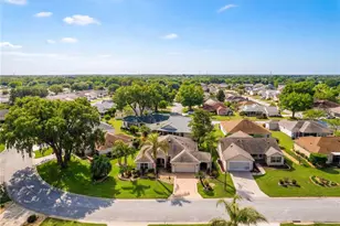 16905 SE 93rd Cuthbert Cir, The Villages, FL 32162 - Photo 2