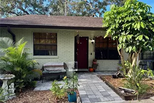 526 Live Oak St, Edgewater, FL 32132 - Photo 2