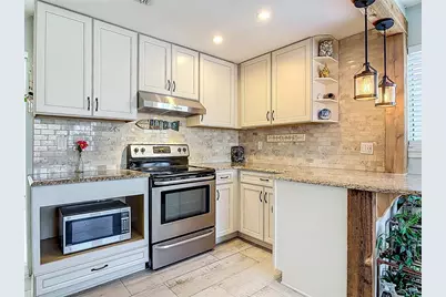 829 E 9th Avenue, New Smyrna Beach, FL 32169 - Photo 16