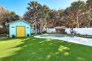 829 E 9th Ave, New Smyrna Beach, FL 32169 - Photo 8