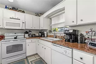 1628 Victory Palm Dr, Edgewater, FL 32132 - Photo 18