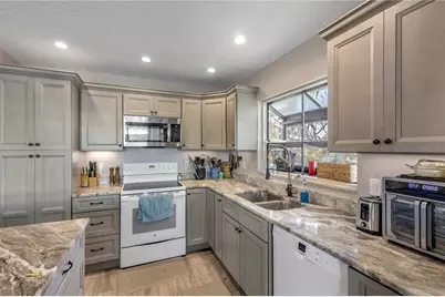 831 E 21st Avenue, New Smyrna Beach, FL 32169 - Photo 16