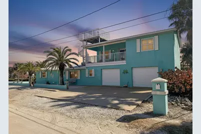 923 Locust Street, New Smyrna Beach, FL 32169 - Photo 2