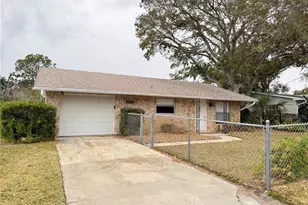 622 Goodwin Ave, New Smyrna Beach, FL 32169 - Photo 2