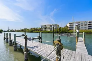 552 S Peninsula Ave, New Smyrna Beach, FL 32169 - Photo 6