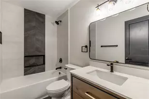 2516 Pine Tree Dr, Edgewater, FL 32141 - Photo 20