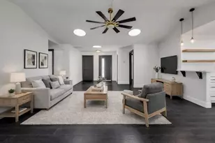 2516 Pine Tree Dr, Edgewater, FL 32141 - Photo 10