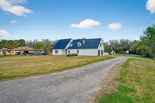 425 Country Cir Dr E, Port Orange, FL 32128 - Photo 2