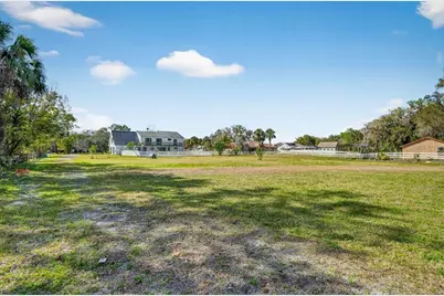 425 Country Circle Drive E, Port Orange, FL 32128 - Photo 8