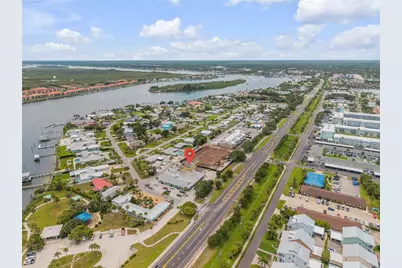 472 N Causeway, New Smyrna Beach, FL 32169 - Photo 2