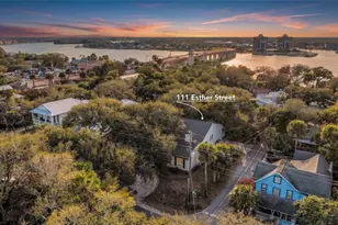 111 Esther St, New Smyrna Beach, FL 32169 - Photo 2