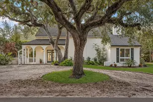 111 Esther St, New Smyrna Beach, FL 32169 - Photo 2