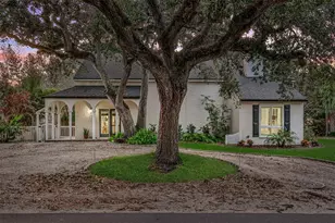 111 Esther St, New Smyrna Beach, FL 32169 - Photo 4