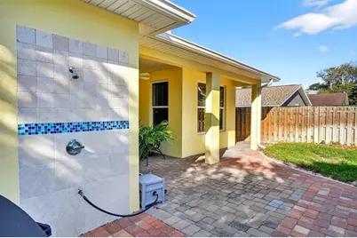 307 Jessamine Avenue, New Smyrna Beach, FL 32169 - Photo 8