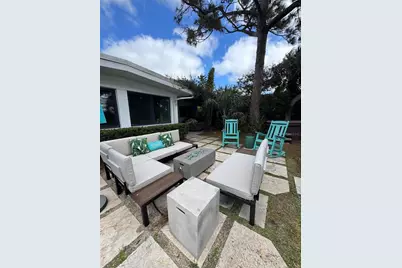 911 E 2nd Avenue, New Smyrna Beach, FL 32169 - Photo 14