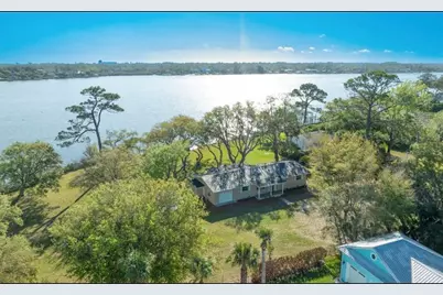2005 Bayview Drive, New Smyrna Beach, FL 32168 - Photo 2