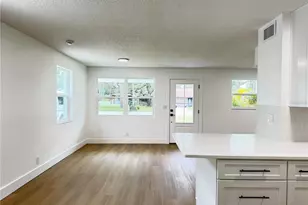 2331 Juniper Dr, Edgewater, FL 32141 - Photo 16