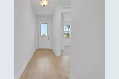 1018 Swamp Chestnut Loop, Lady Lake, FL 32159 - Photo 8