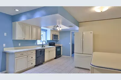 1915 Umbrella Tree Drive, Edgewater, FL 32141 - Photo 10