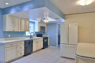 1915 Umbrella Tree Dr, Edgewater, FL 32141 - Photo 10