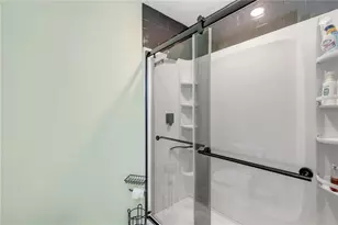 2530 Tamarind Dr, Edgewater, FL 32141 - Photo 18