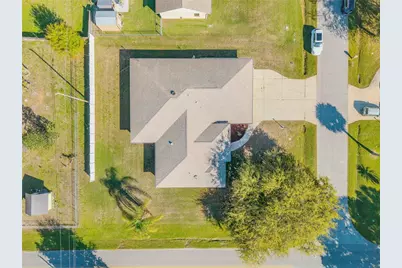 2530 Tamarind Drive, Edgewater, FL 32141 - Photo 2