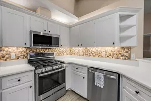 509 Yupon St, New Smyrna Beach, FL 32169 - Photo 6