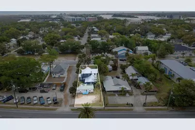 324 N Orange Street, New Smyrna Beach, FL 32168 - Photo 1