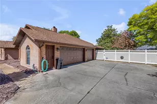 171 Live Oak Ct, New Smyrna Beach, FL 32168 - Photo 2