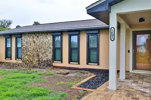 1602 S Riverside Dr, Edgewater, FL 32132 - Photo 2