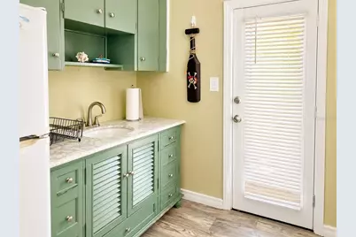 200 S Pine Street, New Smyrna Beach, FL 32169 - Photo 14