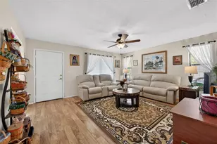 10 Lakepoint Cir, Port Orange, FL 32128 - Photo 4