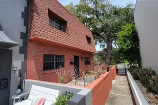 625 N Halifax Ave, Daytona Beach, FL 32118 - Photo 1