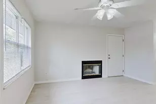 111 Valencia Dr, Edgewater, FL 32132 - Photo 6