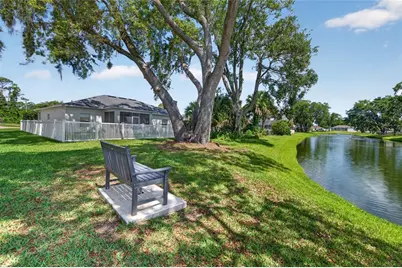 339 Mariners Gate Drive, Edgewater, FL 32141 - Photo 4