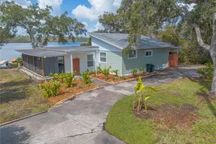 5528 W Bayshore Dr, Port Orange, FL 32127 - Photo 2