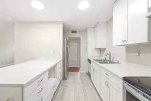 2170 Robin Hood Trail, South Daytona, FL 32119 - Photo 14
